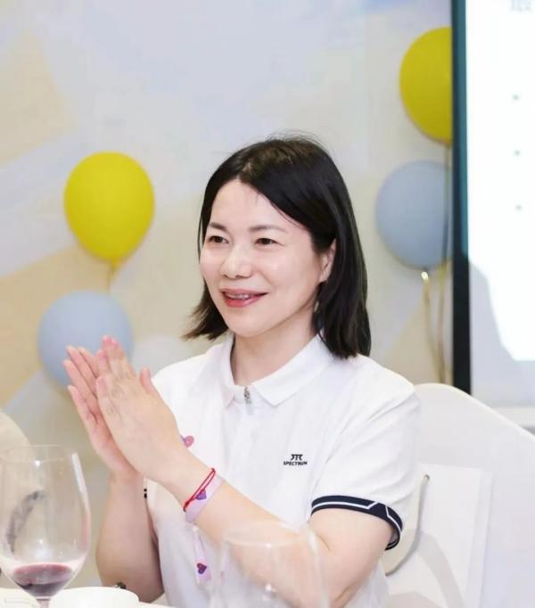 諾歐零售管理碩士第23班 優(yōu)秀學員李蕊