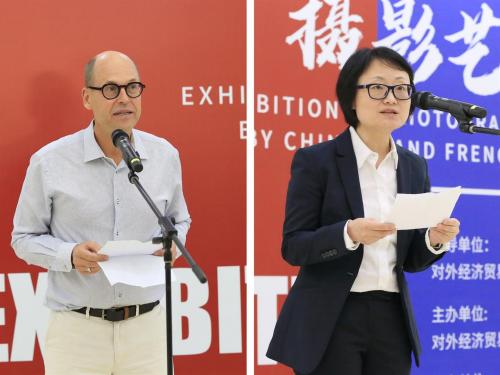 “慶祝中法建交60周年——中法師生攝影藝術(shù)作品展” 開幕式巴黎一大和諾歐代表發(fā)言